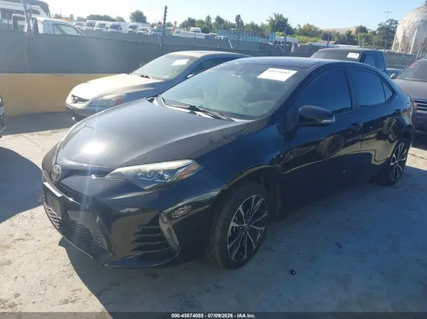 2T1BURHE8HC746666 2017 TOYOTA COROLLA - Image 2