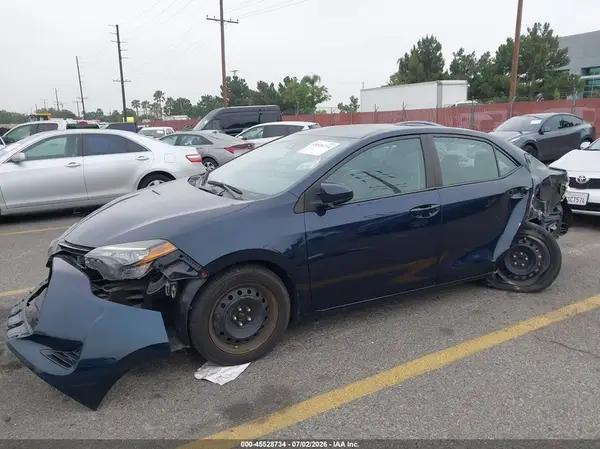 2T1BURHE8HC748062 2017 TOYOTA COROLLA - Image 2