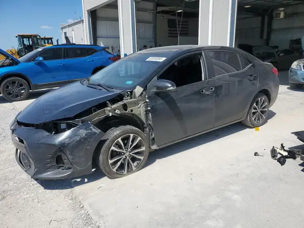 2T1BURHE8HC751012 2017 TOYOTA COROLLA - Image 1