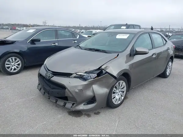 2T1BURHE8HC759949 2017 TOYOTA COROLLA - Image 2