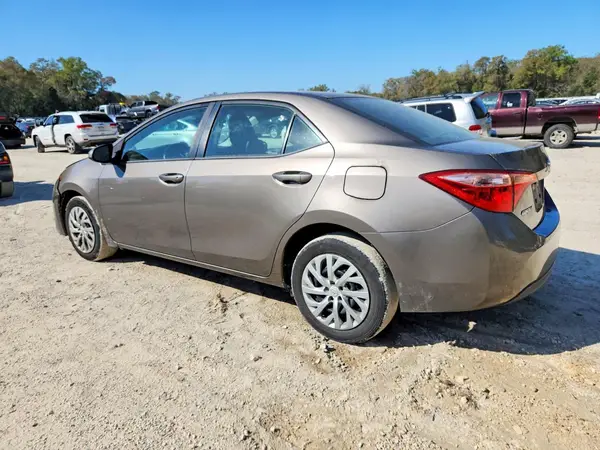2T1BURHE8HC763418 2017 TOYOTA COROLLA - Image 2