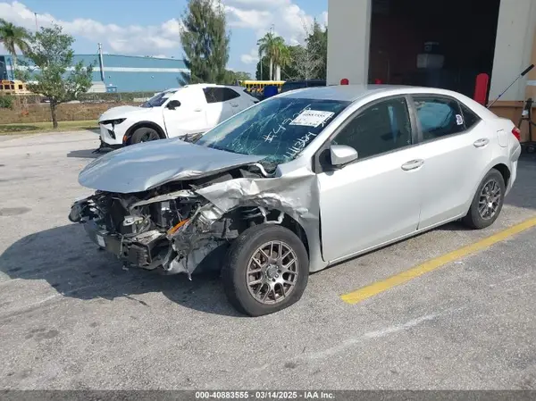2T1BURHE8HC764925 2017 TOYOTA COROLLA - Image 2