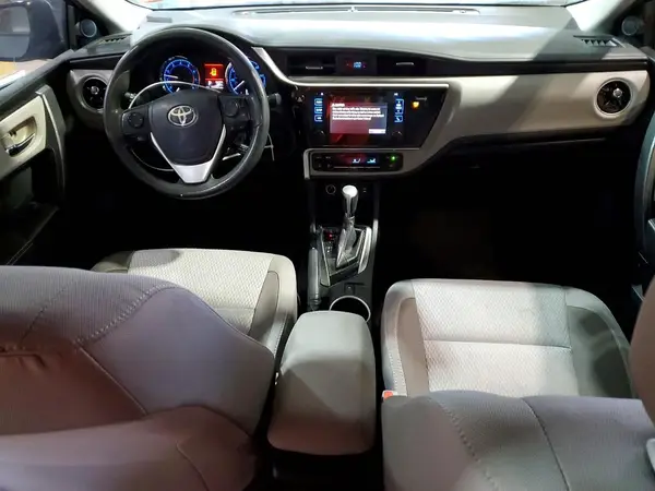 2T1BURHE8HC765282 2017 TOYOTA COROLLA - Image 8
