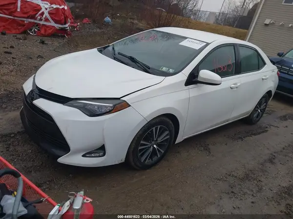 2T1BURHE8HC769736 2017 TOYOTA COROLLA - Image 2