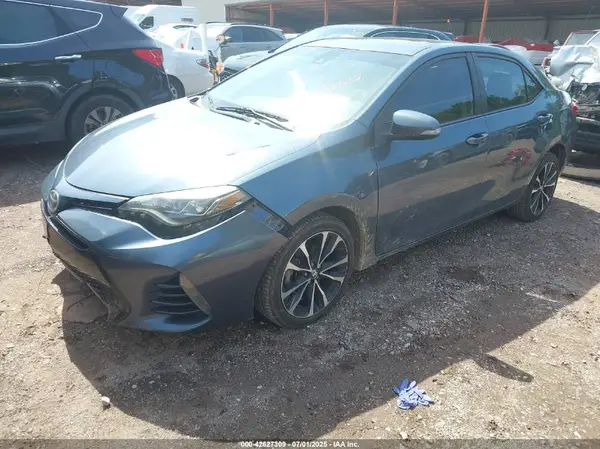 2T1BURHE8HC775052 2017 TOYOTA COROLLA - Image 2