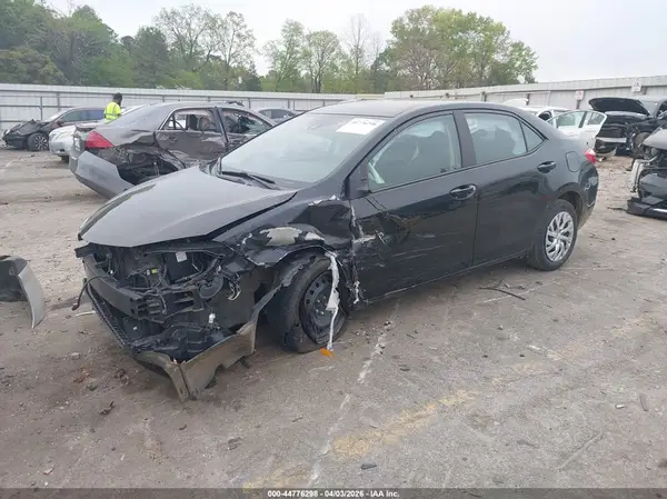 2T1BURHE8HC779828 2017 TOYOTA COROLLA - Image 2