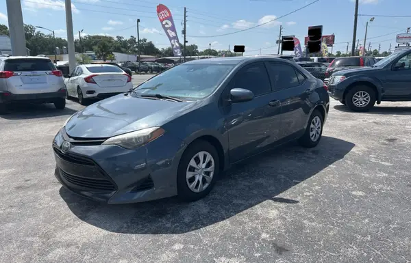 2T1BURHE8HC784303 2017 TOYOTA COROLLA - Image 2