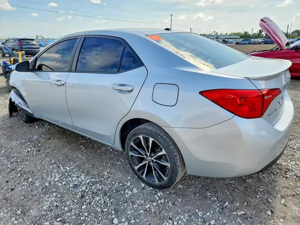 2T1BURHE8HC785239 2017 TOYOTA COROLLA - Image 2