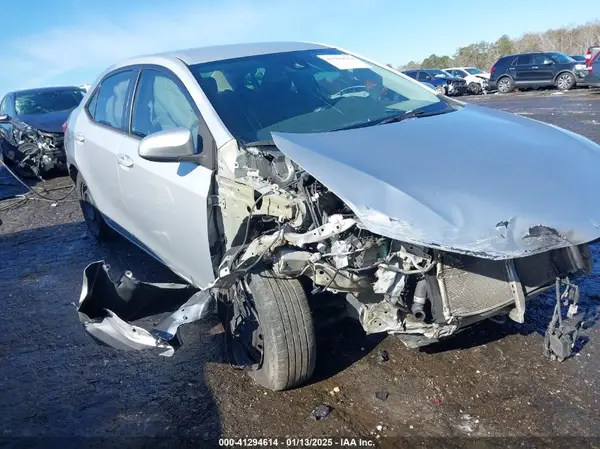 2T1BURHE8HC793924 2017 TOYOTA COROLLA - Image 1