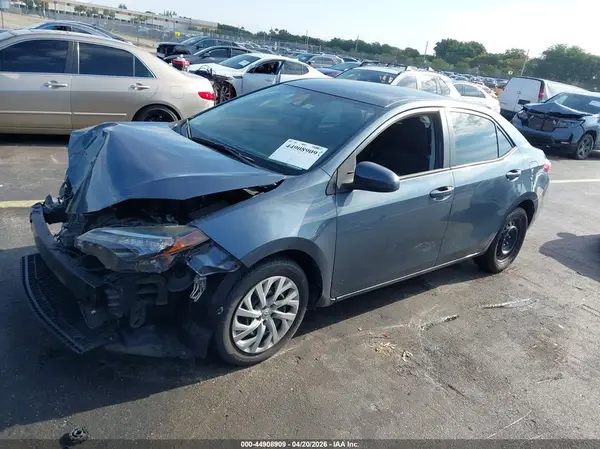 2T1BURHE8HC799108 2017 TOYOTA COROLLA - Image 2