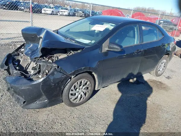 2T1BURHE8HC802752 2017 TOYOTA COROLLA - Image 2