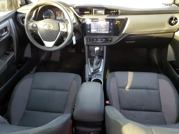 2T1BURHE8HC805165 2017 TOYOTA COROLLA - Image 8