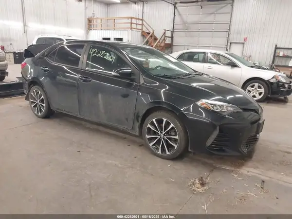 2T1BURHE8HC811113 2017 TOYOTA COROLLA - Image 1