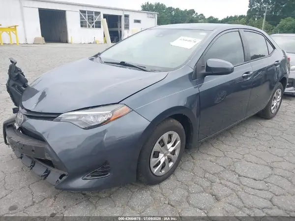 2T1BURHE8HC811693 2017 TOYOTA COROLLA - Image 2