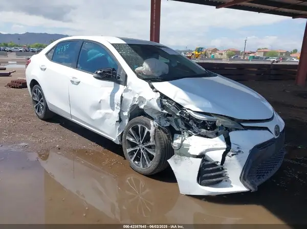 2T1BURHE8HC814965 2017 TOYOTA COROLLA - Image 1