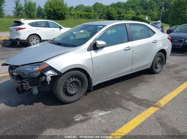 2T1BURHE8HC818952 2017 TOYOTA COROLLA - Image 2