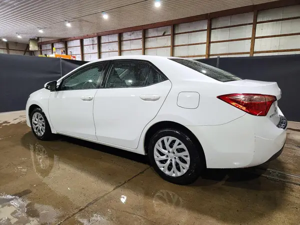 2T1BURHE8HC820085 2017 TOYOTA COROLLA - Image 2