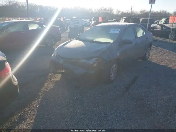 2T1BURHE8HC828185 2017 TOYOTA COROLLA - Image 2