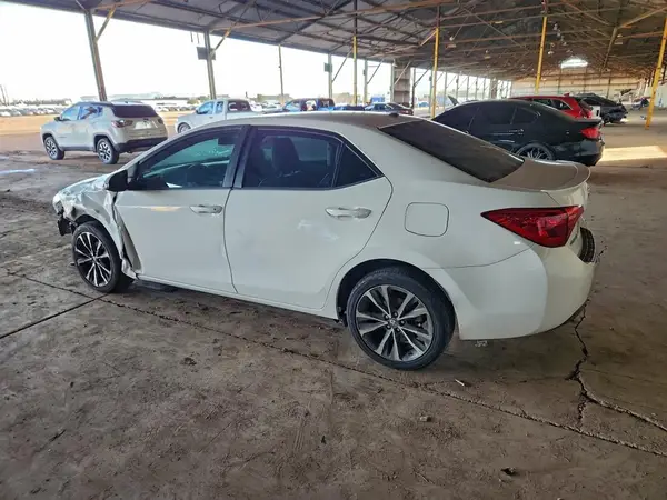 2T1BURHE8HC828218 2017 TOYOTA COROLLA - Image 2