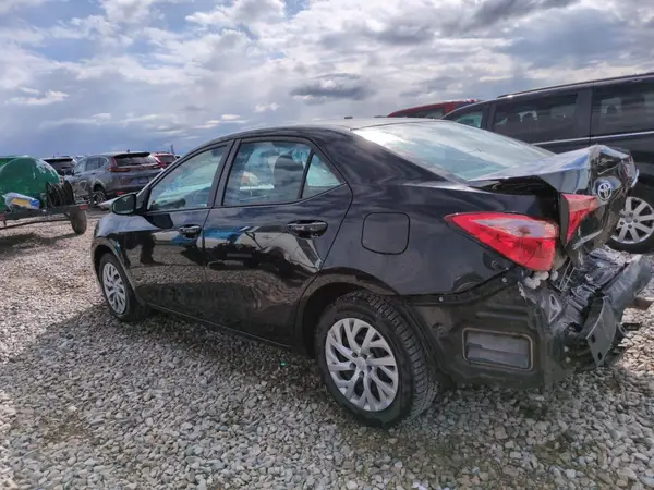 2T1BURHE8HC829093 2017 TOYOTA COROLLA - Image 2