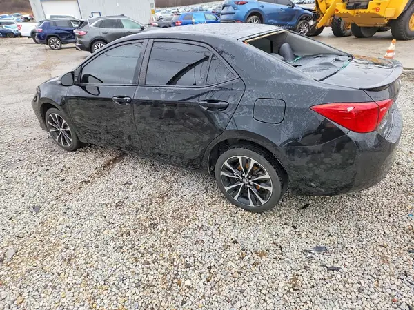 2T1BURHE8HC830857 2017 TOYOTA COROLLA - Image 2