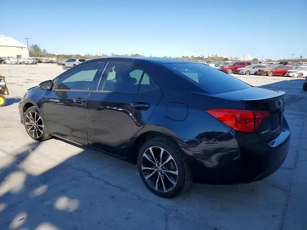 2T1BURHE8HC844404 2017 TOYOTA COROLLA - Image 2