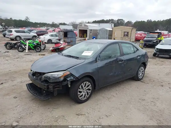 2T1BURHE8HC847027 2017 TOYOTA COROLLA - Image 2