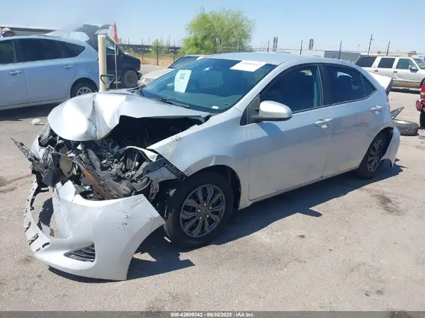2T1BURHE8HC852244 2017 TOYOTA COROLLA - Image 2