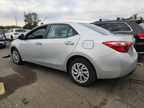 2T1BURHE8HC852485 2017 TOYOTA COROLLA - Image 2
