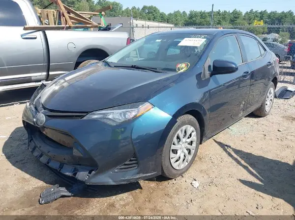 2T1BURHE8HC853510 2017 TOYOTA COROLLA - Image 2