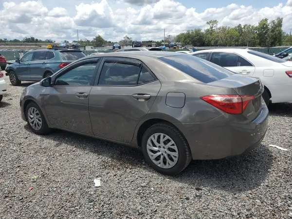 2T1BURHE8HC853765 2017 TOYOTA COROLLA - Image 2