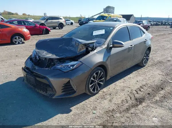 2T1BURHE8HC854303 2017 TOYOTA COROLLA - Image 2
