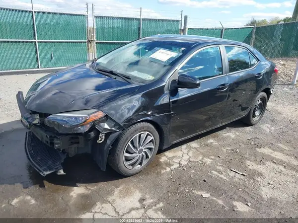 2T1BURHE8HC872445 2017 TOYOTA COROLLA - Image 2