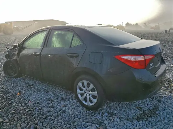 2T1BURHE8HC880934 2017 TOYOTA COROLLA - Image 2