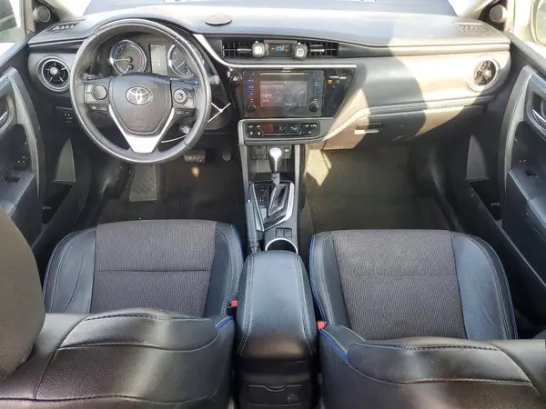 2T1BURHE8HC882893 2017 TOYOTA COROLLA - Image 8