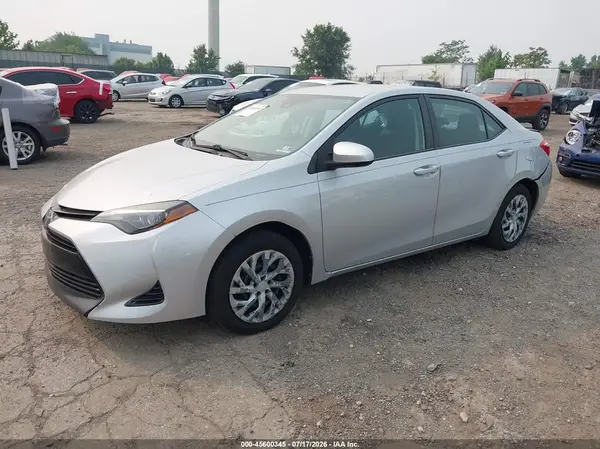 2T1BURHE8HC884305 2017 TOYOTA COROLLA - Image 2