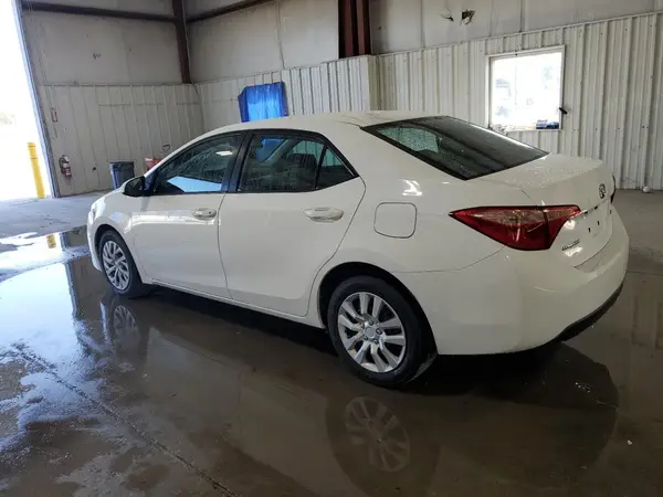 2T1BURHE8HC885809 2017 TOYOTA COROLLA - Image 2