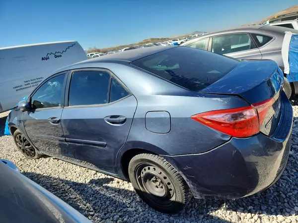 2T1BURHE8HC888418 2017 TOYOTA COROLLA - Image 2