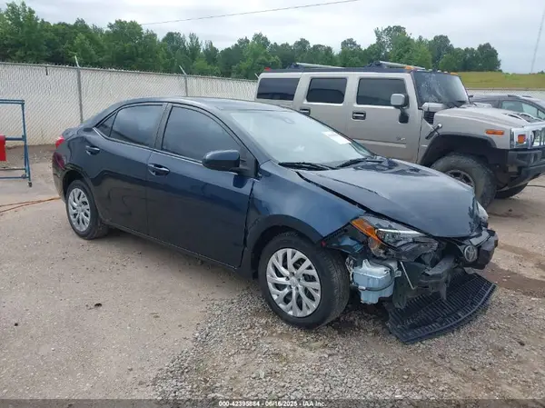 2T1BURHE8HC888919 2017 TOYOTA COROLLA - Image 1