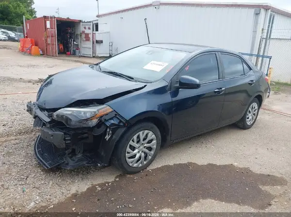 2T1BURHE8HC888919 2017 TOYOTA COROLLA - Image 2