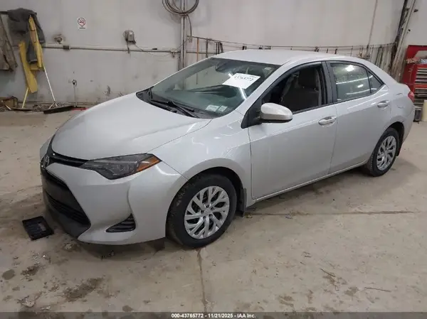 2T1BURHE8HC892873 2017 TOYOTA COROLLA - Image 2