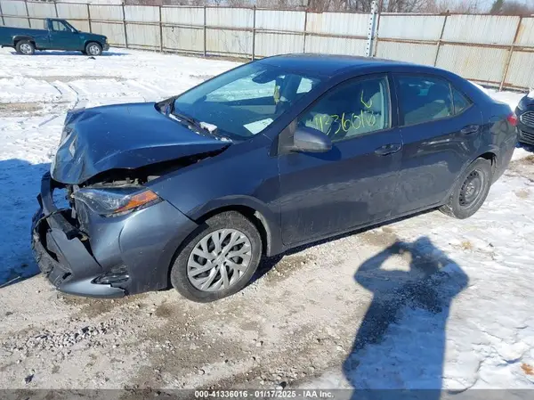 2T1BURHE8HC896356 2017 TOYOTA COROLLA - Image 2