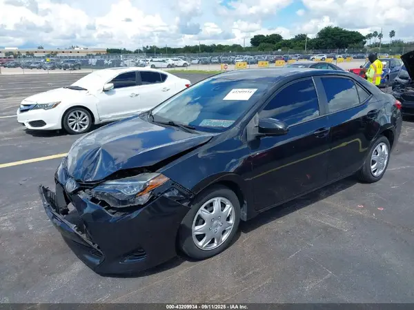 2T1BURHE8HC897961 2017 TOYOTA COROLLA - Image 2