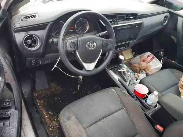 2T1BURHE8HC911065 2017 TOYOTA COROLLA - Image 8