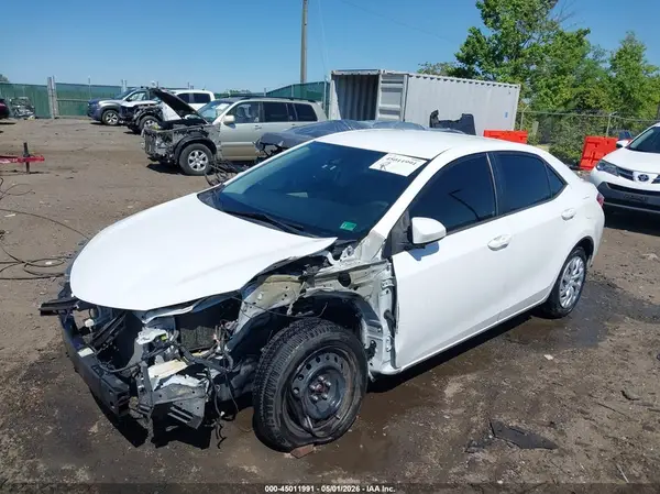 2T1BURHE8HC913317 2017 TOYOTA COROLLA - Image 2