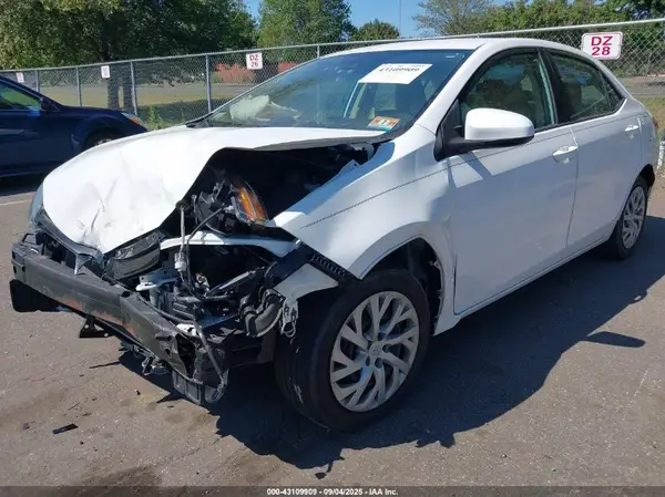 2T1BURHE8HC917237 2017 TOYOTA COROLLA - Image 2