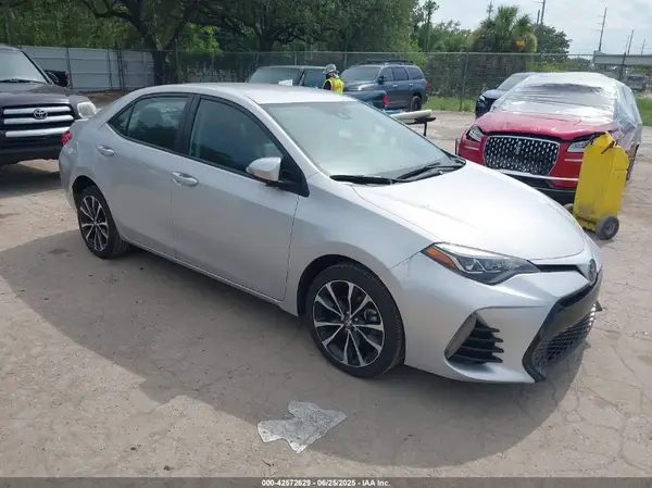 2T1BURHE8HC918386 2017 TOYOTA COROLLA - Image 1