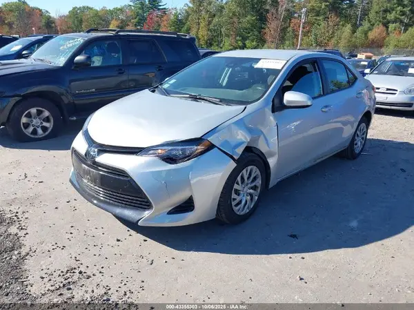 2T1BURHE8HC944146 2017 TOYOTA COROLLA - Image 2