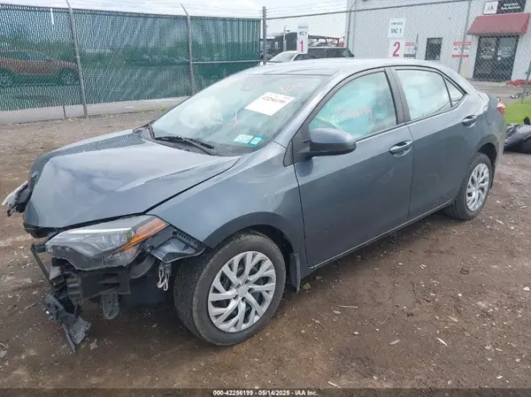 2T1BURHE8HC947192 2017 TOYOTA COROLLA - Image 2