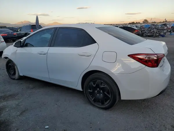 2T1BURHE8HC949749 2017 TOYOTA COROLLA - Image 2